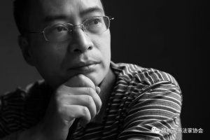 胡克龙.jpg